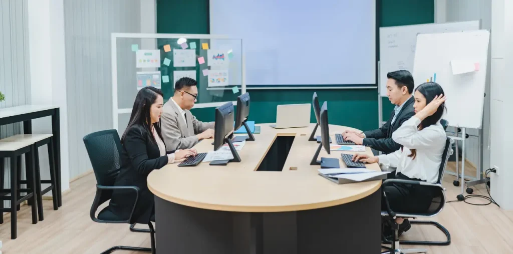 There are several other such gig economy apps that help find certified and verified candidates and posting jobs in it makes it a simple and straightforward process for hiring. Such systems are certainly available with TrueGigs and other platforms.